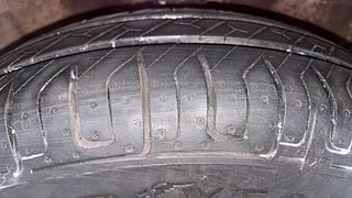 Used 2012 Hyundai i10 [2010-2016] Magna 1.2 Petrol Petrol Manual tyres RIGHT FRONT TYRE TREAD VIEW