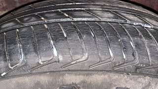 Used 2012 Hyundai i10 [2010-2016] Magna 1.2 Petrol Petrol Manual tyres RIGHT REAR TYRE TREAD VIEW