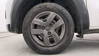Used 2018 Renault Kwid [2015-2019] 1.0 RXT AMT Opt Petrol Automatic tyres LEFT FRONT TYRE RIM VIEW