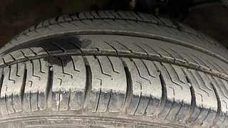 Used 2018 Maruti Suzuki Swift [2017-2021] ZXi AMT Petrol Automatic tyres RIGHT FRONT TYRE TREAD VIEW