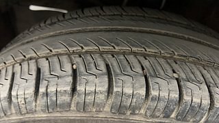 Used 2018 Maruti Suzuki Swift [2017-2021] ZXi AMT Petrol Automatic tyres LEFT FRONT TYRE TREAD VIEW