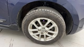 Used 2018 Maruti Suzuki Swift [2017-2021] ZXi AMT Petrol Automatic tyres RIGHT FRONT TYRE RIM VIEW