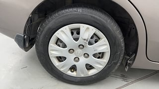 Used 2014 Honda Amaze [2013-2016] 1.2 S i-VTEC Petrol Manual tyres RIGHT REAR TYRE RIM VIEW