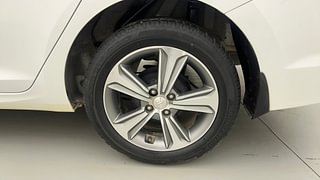 Used 2020 Hyundai Verna [2017-2020] 1.6 VTVT SX (O) Petrol Manual tyres LEFT REAR TYRE RIM VIEW