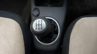 Used 2010 Maruti Suzuki Swift [2007-2011] VXi Petrol Manual interior GEAR  KNOB VIEW