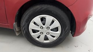 Used 2013 Hyundai i10 magna 1.1 Petrol Manual tyres RIGHT FRONT TYRE RIM VIEW