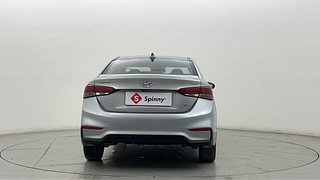 Used 2019 Hyundai Verna [2017-2020] 1.6 CRDI SX Diesel Manual exterior BACK VIEW