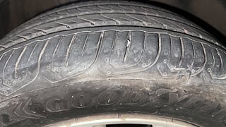 Used 2017 volkswagen Polo 1.2L GT TSI Petrol Automatic tyres RIGHT FRONT TYRE TREAD VIEW