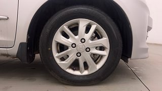 Used 2014 Honda Amaze 1.5L VX Diesel Manual tyres RIGHT FRONT TYRE RIM VIEW