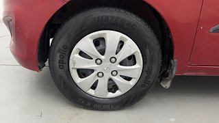 Used 2013 Hyundai i10 magna 1.1 Petrol Manual tyres LEFT FRONT TYRE RIM VIEW