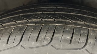 Used 2020 Hyundai Verna [2017-2020] 1.6 VTVT SX (O) Petrol Manual tyres RIGHT FRONT TYRE TREAD VIEW