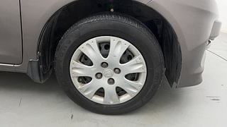 Used 2014 Honda Amaze [2013-2016] 1.2 S i-VTEC Petrol Manual tyres RIGHT FRONT TYRE RIM VIEW