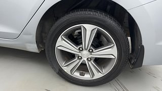 Used 2019 Hyundai Verna [2017-2020] 1.6 CRDI SX Diesel Manual tyres LEFT REAR TYRE RIM VIEW