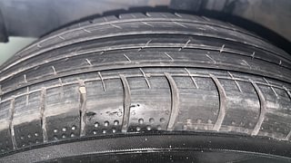 Used 2013 Toyota Etios [2010-2017] G Petrol Manual tyres LEFT FRONT TYRE TREAD VIEW