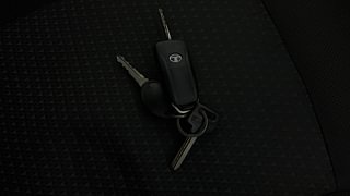 Used 2016 Tata Tiago [2016-2020] Revotron XZ Petrol Manual extra CAR KEY VIEW