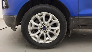 Used 2013 Ford EcoSport [2013-2015] Titanium 1.5L Ti-VCT Petrol Manual tyres LEFT FRONT TYRE RIM VIEW