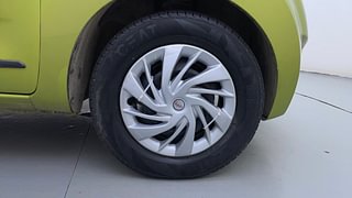 Used 2018 Datsun Redi-GO [2015-2019] T(O) 1.0 AMT Petrol Automatic tyres RIGHT FRONT TYRE RIM VIEW