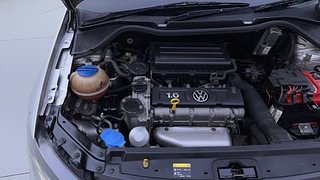 Used 2015 volkswagen Vento 1.6L Highline Petrol Petrol Manual engine ENGINE RIGHT SIDE VIEW