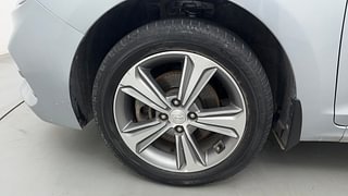 Used 2019 Hyundai Verna [2017-2020] 1.6 CRDI SX Diesel Manual tyres LEFT FRONT TYRE RIM VIEW