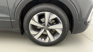 Used 2022 Volkswagen Taigun Topline 1.0 TSI MT Petrol Manual tyres RIGHT FRONT TYRE RIM VIEW