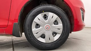 Used 2016 Maruti Suzuki Swift [2011-2017] VXi Petrol Manual tyres RIGHT FRONT TYRE RIM VIEW