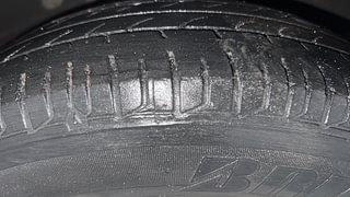 Used 2015 Hyundai i10 magna 1.1 Petrol Manual tyres RIGHT FRONT TYRE TREAD VIEW