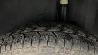 Used 2010 Maruti Suzuki Swift [2007-2011] VXi Petrol Manual tyres LEFT REAR TYRE TREAD VIEW