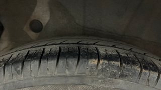 Used 2014 Hyundai i10 magna 1.1 Petrol Manual tyres RIGHT REAR TYRE TREAD VIEW