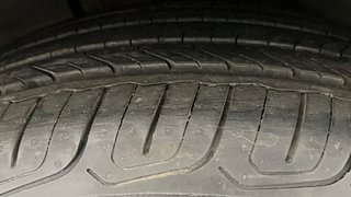 Used 2022 Volkswagen Taigun Topline 1.0 TSI MT Petrol Manual tyres RIGHT FRONT TYRE TREAD VIEW