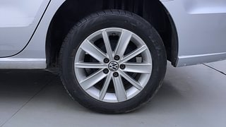 Used 2015 volkswagen Vento 1.6L Highline Petrol Petrol Manual tyres LEFT REAR TYRE RIM VIEW