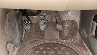 Used 2015 volkswagen Vento 1.6L Highline Petrol Petrol Manual interior PEDALS VIEW