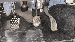 Used 2016 Maruti Suzuki Swift [2011-2017] VXi Petrol Manual interior PEDALS VIEW