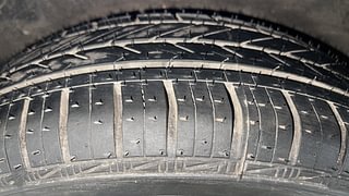 Used 2012 Hyundai i20 [2012-2014] Magna (O) 1.2 Petrol Manual tyres RIGHT REAR TYRE TREAD VIEW