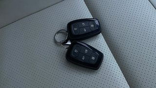 Used 2021 Tata Safari XZ Plus 6 STR Diesel Manual extra CAR KEY VIEW