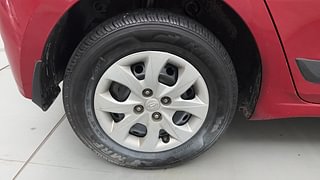 Used 2016 Hyundai Elite i20 [2014-2018] Sportz 1.2 Petrol Manual tyres RIGHT REAR TYRE RIM VIEW