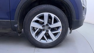 Used 2021 Tata Safari XZ Plus 6 STR Diesel Manual tyres RIGHT FRONT TYRE RIM VIEW