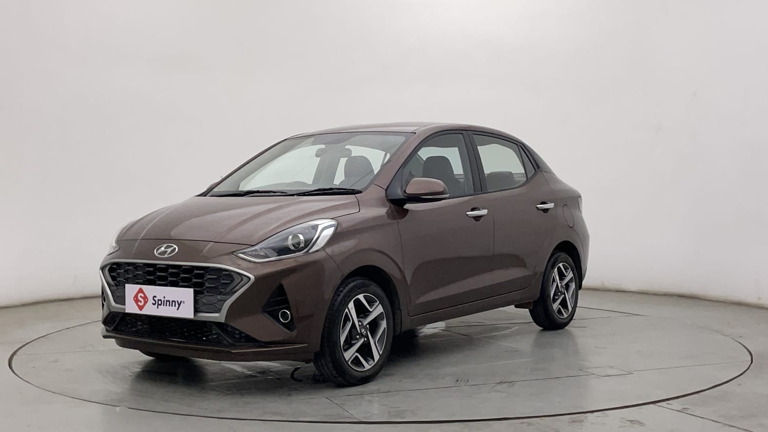 LEFT FRONT CORNER VIEW