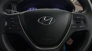 Used 2016 Hyundai Elite i20 [2014-2018] Sportz 1.2 Petrol Manual top_features Steering mounted controls