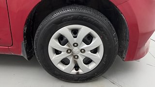 Used 2016 Hyundai Elite i20 [2014-2018] Sportz 1.2 Petrol Manual tyres RIGHT FRONT TYRE RIM VIEW