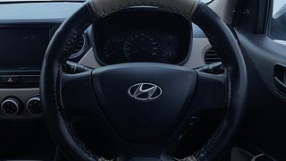 Used 2016 Hyundai Xcent [2014-2017] Base Petrol Petrol Manual top_features Airbags