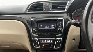 Used 2014 Maruti Suzuki Ciaz [2014-2017] ZXi Petrol Manual top_features Integrated (in-dash) music system