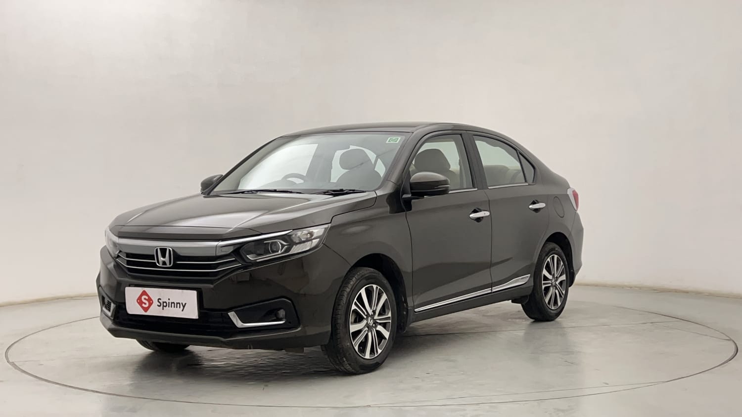 LEFT FRONT CORNER VIEW