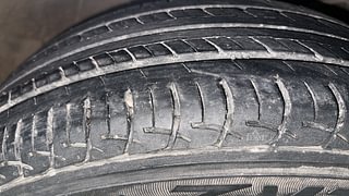Used 2017 Maruti Suzuki Baleno [2015-2019] Delta Petrol Petrol Manual tyres RIGHT FRONT TYRE TREAD VIEW