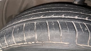 Used 2014 Maruti Suzuki Ciaz [2014-2017] ZXi Petrol Manual tyres LEFT FRONT TYRE TREAD VIEW