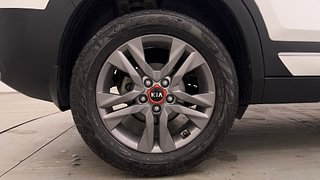 Used 2019 Kia Seltos HTX D Diesel Manual tyres RIGHT REAR TYRE RIM VIEW