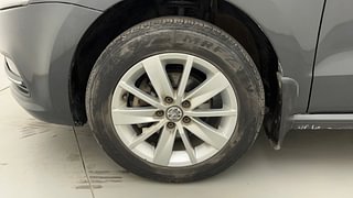 Used 2016 Volkswagen Polo [2015-2019] Highline1.2L (P) Petrol Manual tyres LEFT FRONT TYRE RIM VIEW