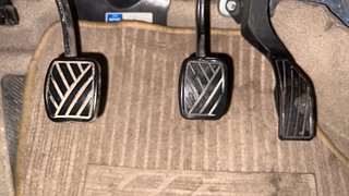 Used 2014 Maruti Suzuki Ciaz [2014-2017] ZXi Petrol Manual interior PEDALS VIEW