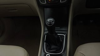 Used 2014 Maruti Suzuki Ciaz [2014-2017] ZXi Petrol Manual interior GEAR  KNOB VIEW