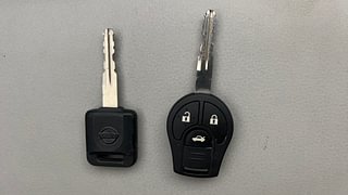 Used 2014 Nissan Sunny [2011-2014] XL Petrol Manual extra CAR KEY VIEW