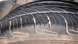 Used 2014 Hyundai Xcent [2014-2017] S Petrol Petrol Manual tyres RIGHT REAR TYRE TREAD VIEW